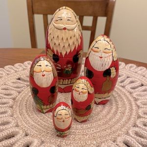 Vintage nesting Santa Claus